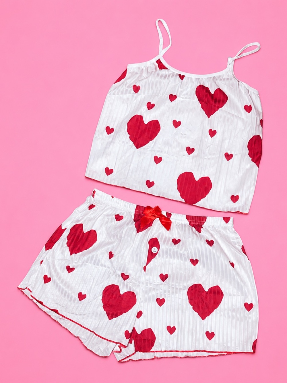 NWOT Women’s Heart Print Pajama Set